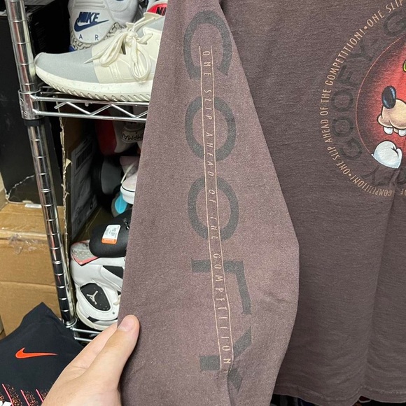 Vintage Made In USA Disney goofy one slip ahead of the competition movie shirt - Picture 6 of 6